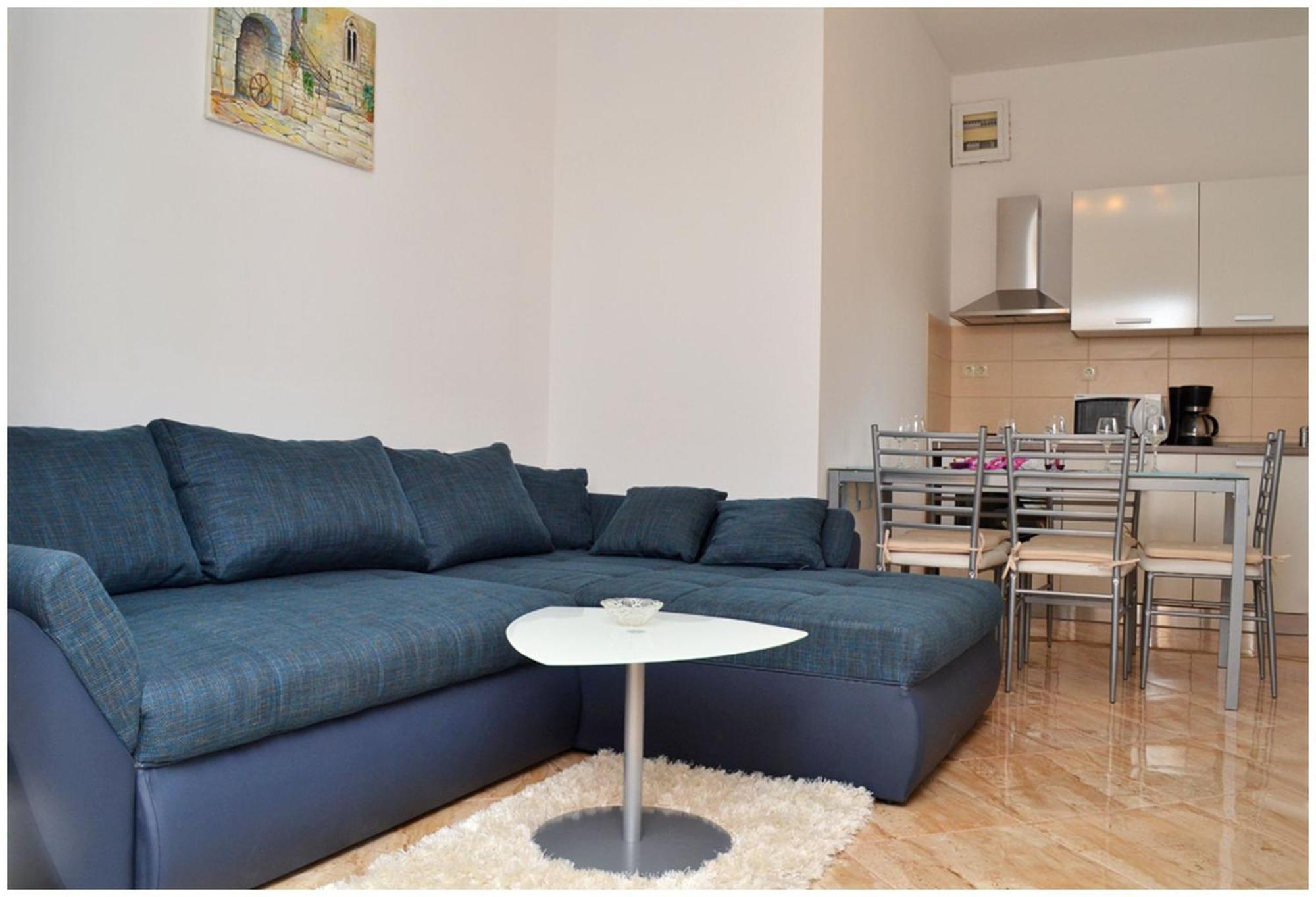 Apartments Luciano Сегет-Враница Экстерьер фото